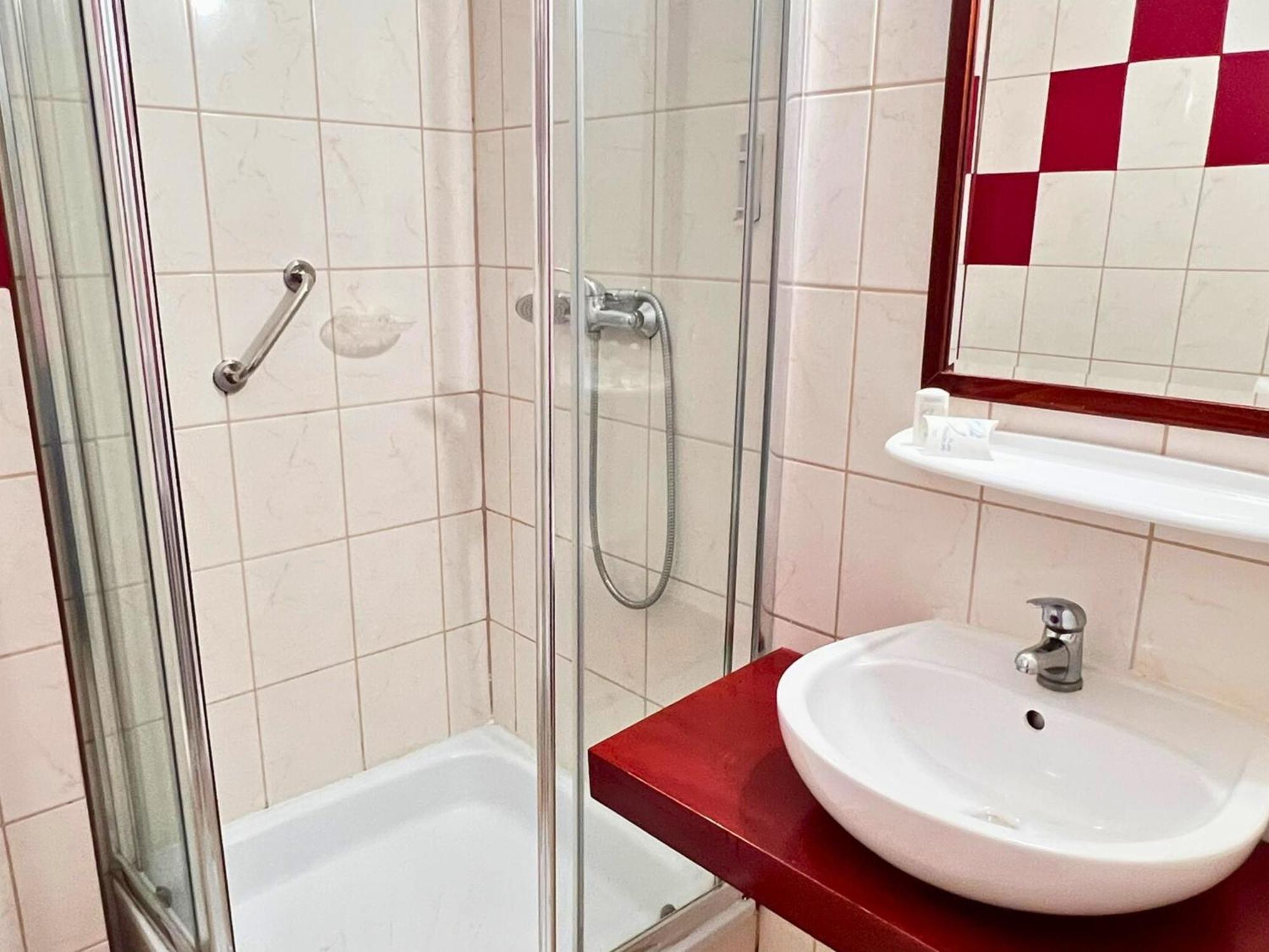 Hotel Sjesta Міколув Екстер'єр фото