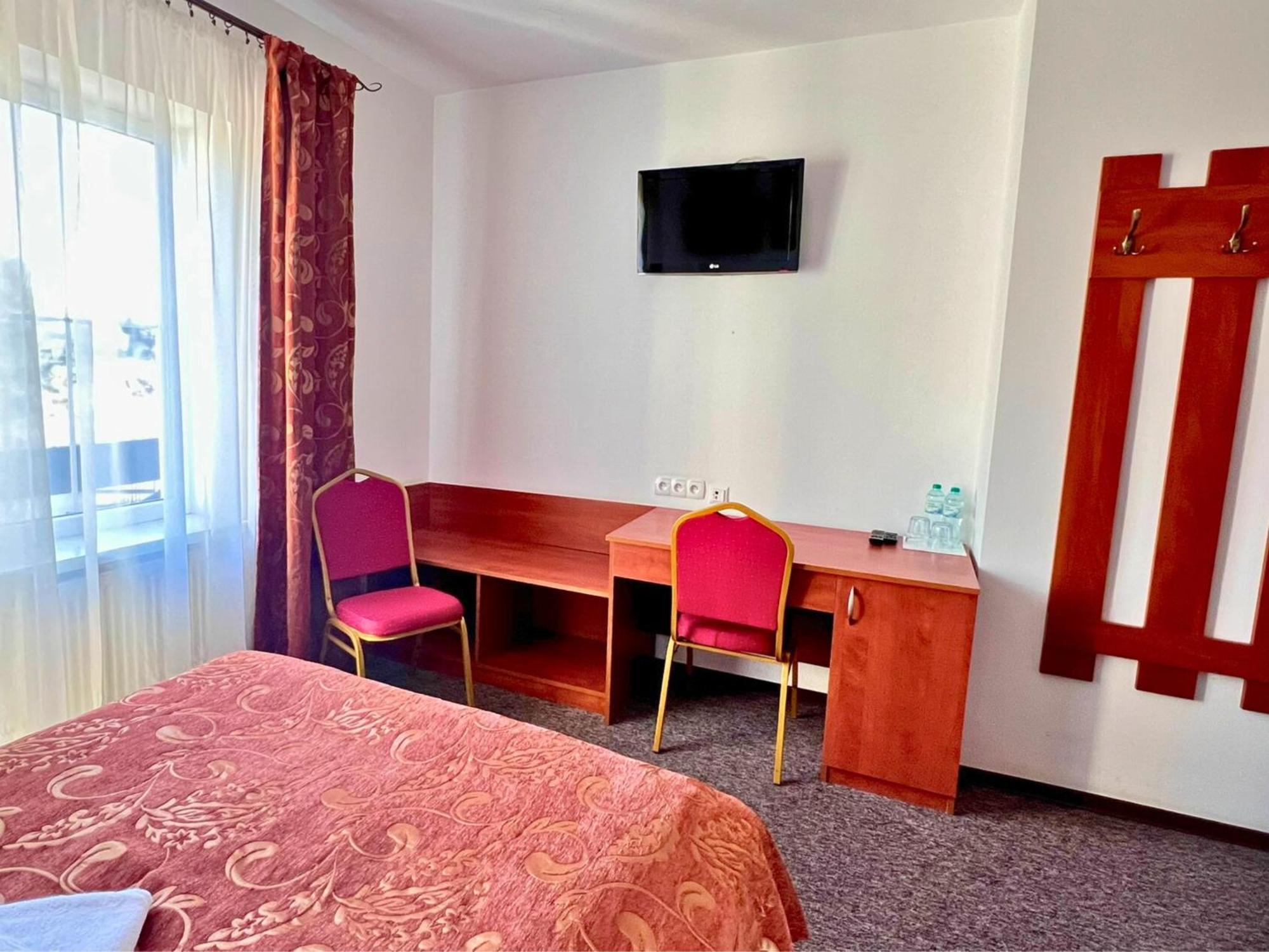Hotel Sjesta Міколув Екстер'єр фото