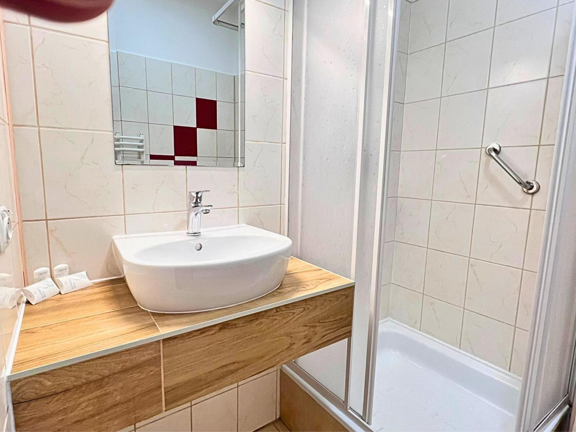 Hotel Sjesta Міколув Екстер'єр фото